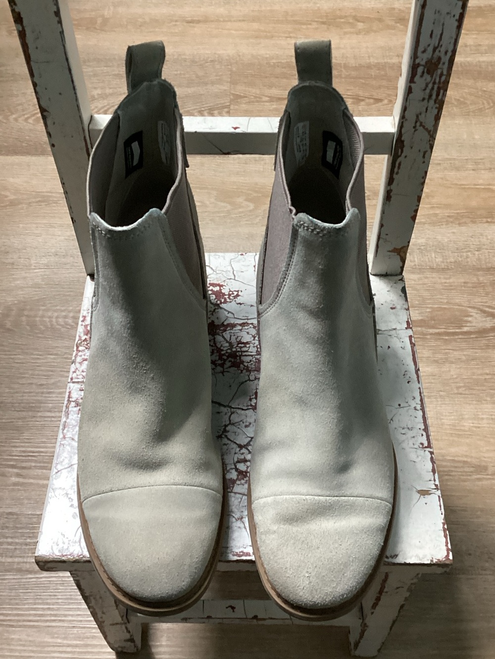 Timberland Light Gray Suede Chelsea Ankle Boots Sz 8.5 Heels 1.75